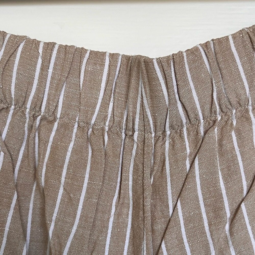 LOFT Pleated Linen-blend Shorts - Picture 6 of 8
